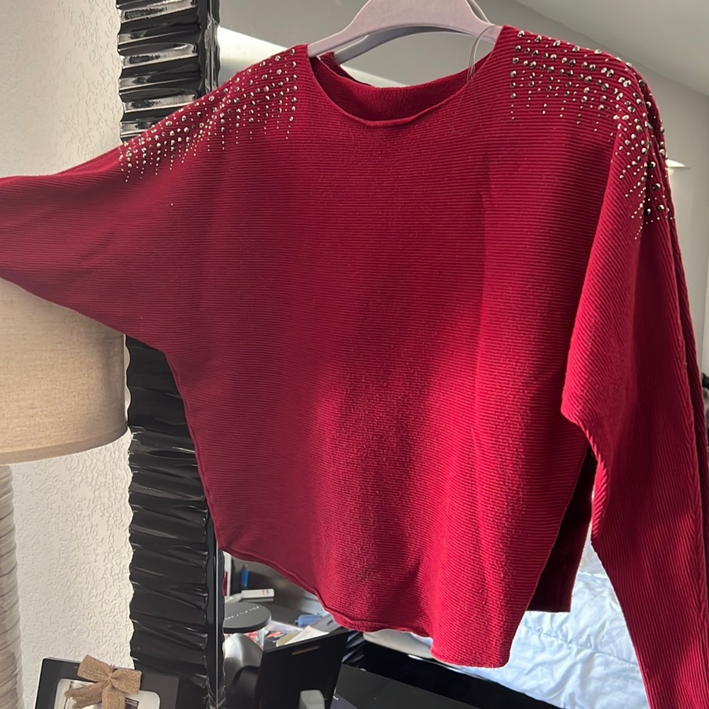 Sweatshirt